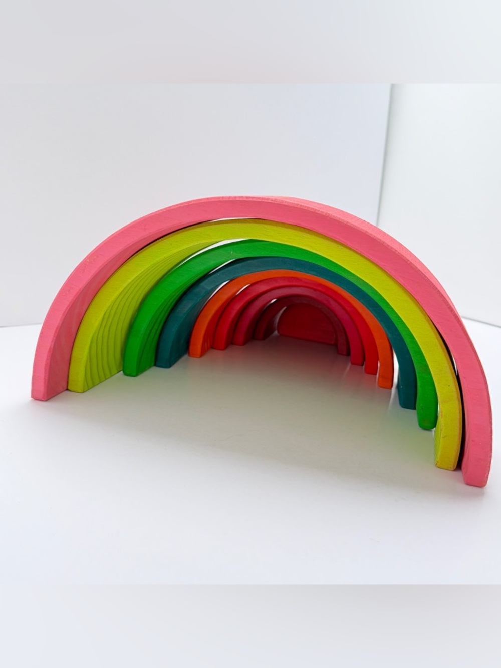Wooden Rainbow Stacking Toy - Multicolor(Sample—defective.⚠️⚠️⚠️） - Picture 10 of 11